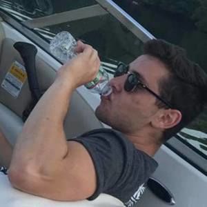 Meet your Posher, Logan